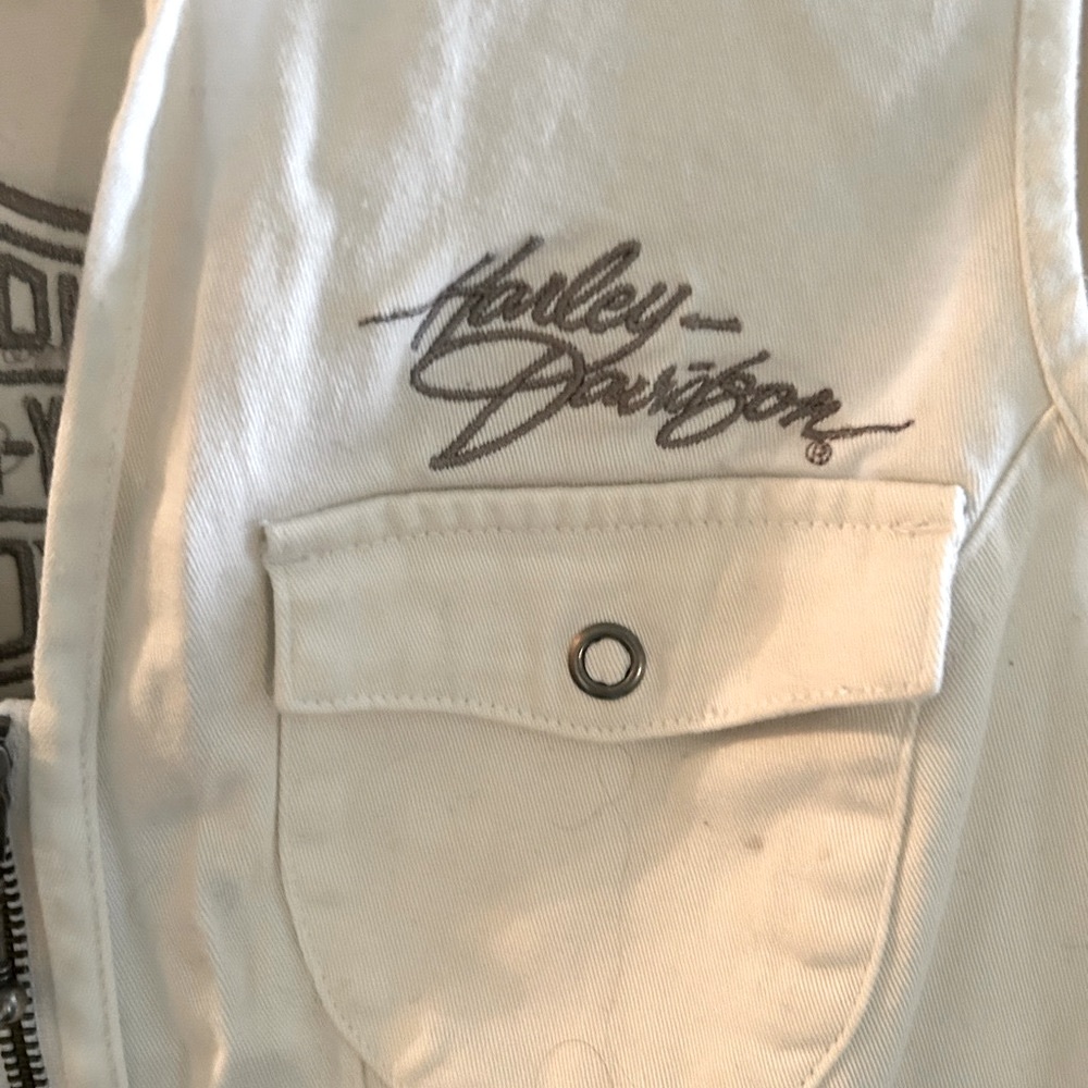 Womens Harley Davidson zip up tank.